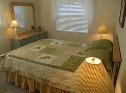 Fern Cottage - Anna Maria Island,FL - Second Double bedroom
